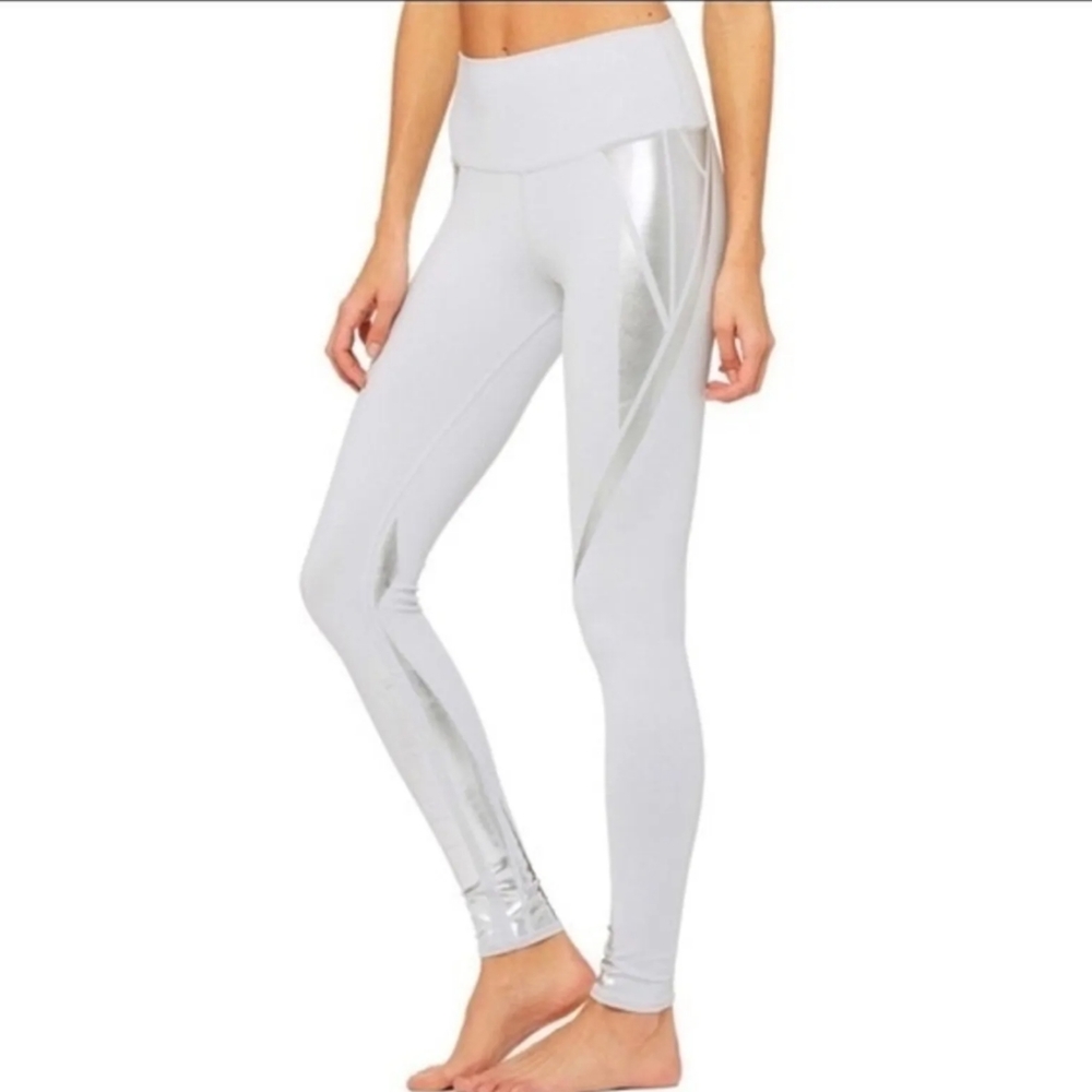 Alo Airbrush Leggings Dove Grey with Silver Facet Size Small - Picture 1 of 13